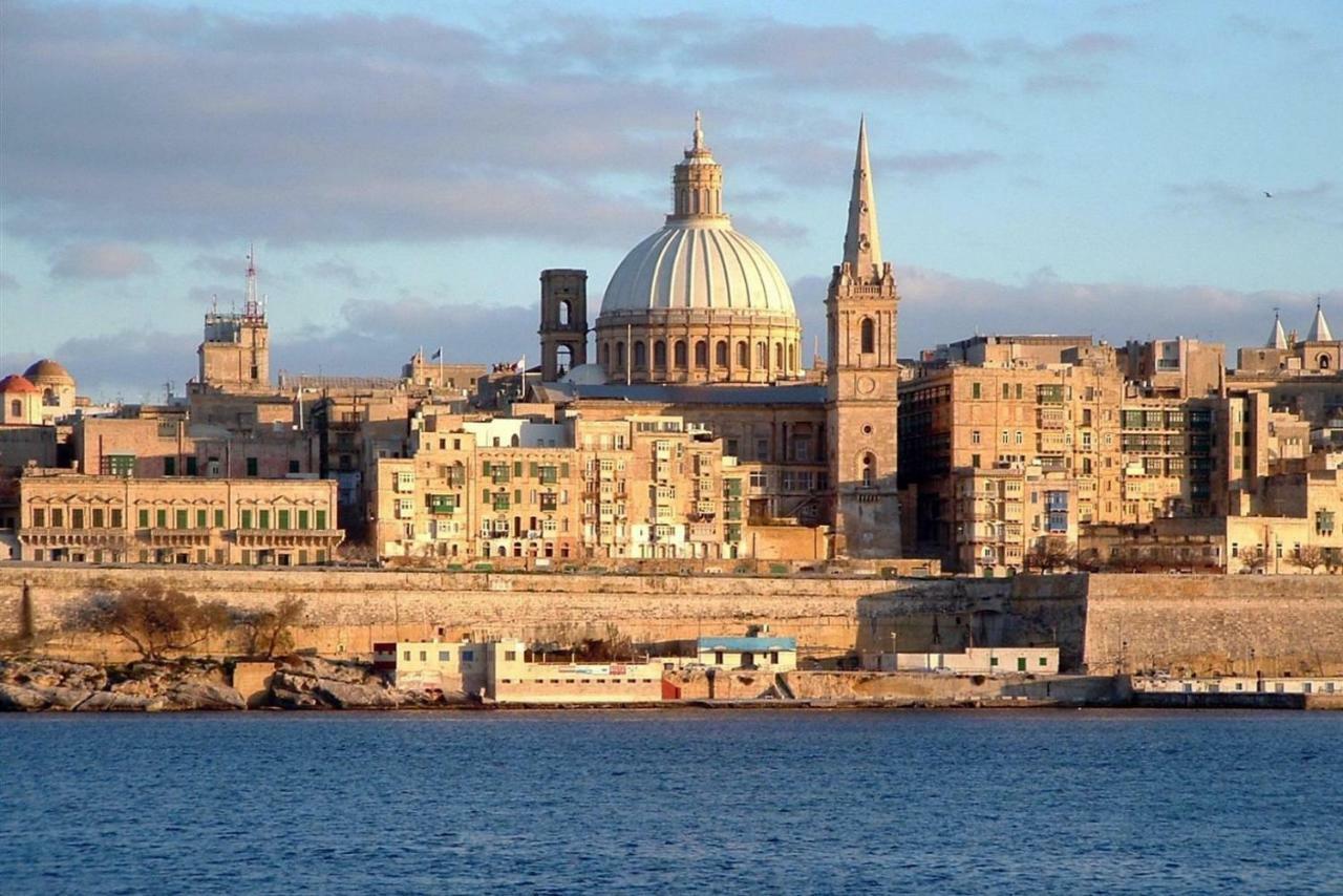 Contemporary, Luxury Apartment With Valletta And Harbour Views Sliema Exterior foto